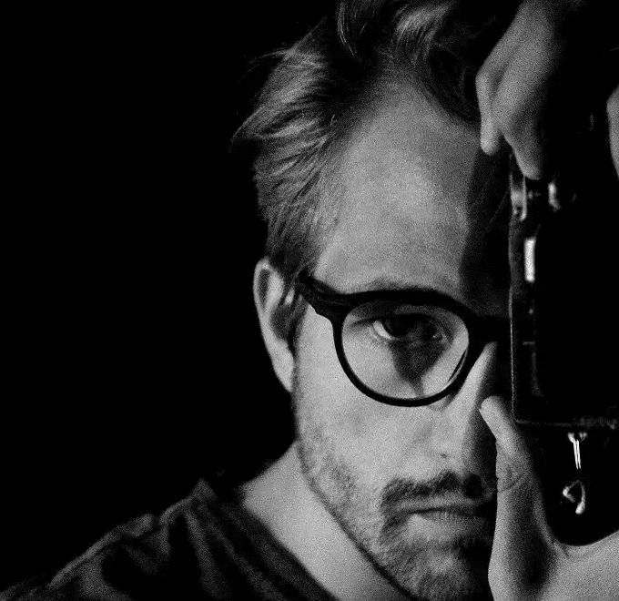 Michał Matus-Dziennikarz Polskiego Radia, podcaster, miłośnik fotografii, autor audioseriali „Nurt Równoległy" i „Polowanie na Wiedźmy".