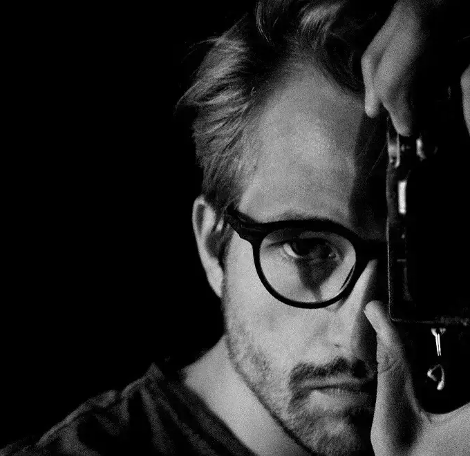 Michał Matus-Dziennikarz Polskiego Radia, podcaster, miłośnik fotografii, autor audioseriali „Nurt Równoległy" i „Polowanie na Wiedźmy".